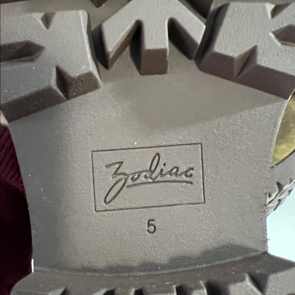 Zodiac Miller‎ Bear Brown Ankle Boots with Buckle Detail - 5M - Picture 9 of 10